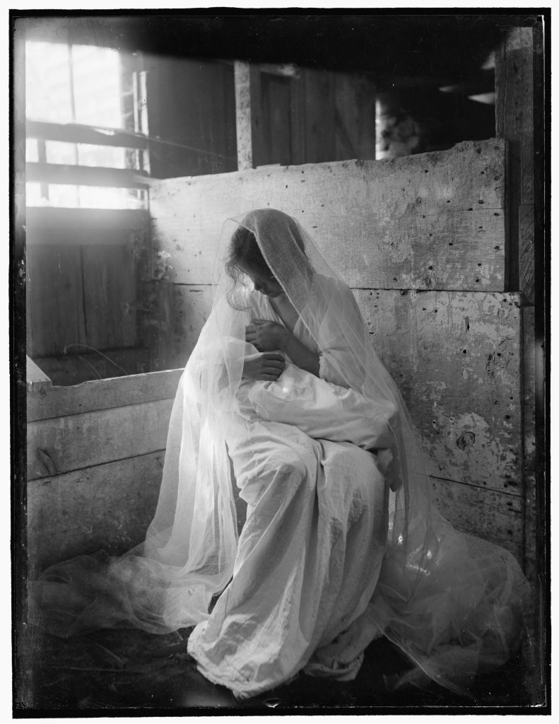 G Kasebier The Manger
